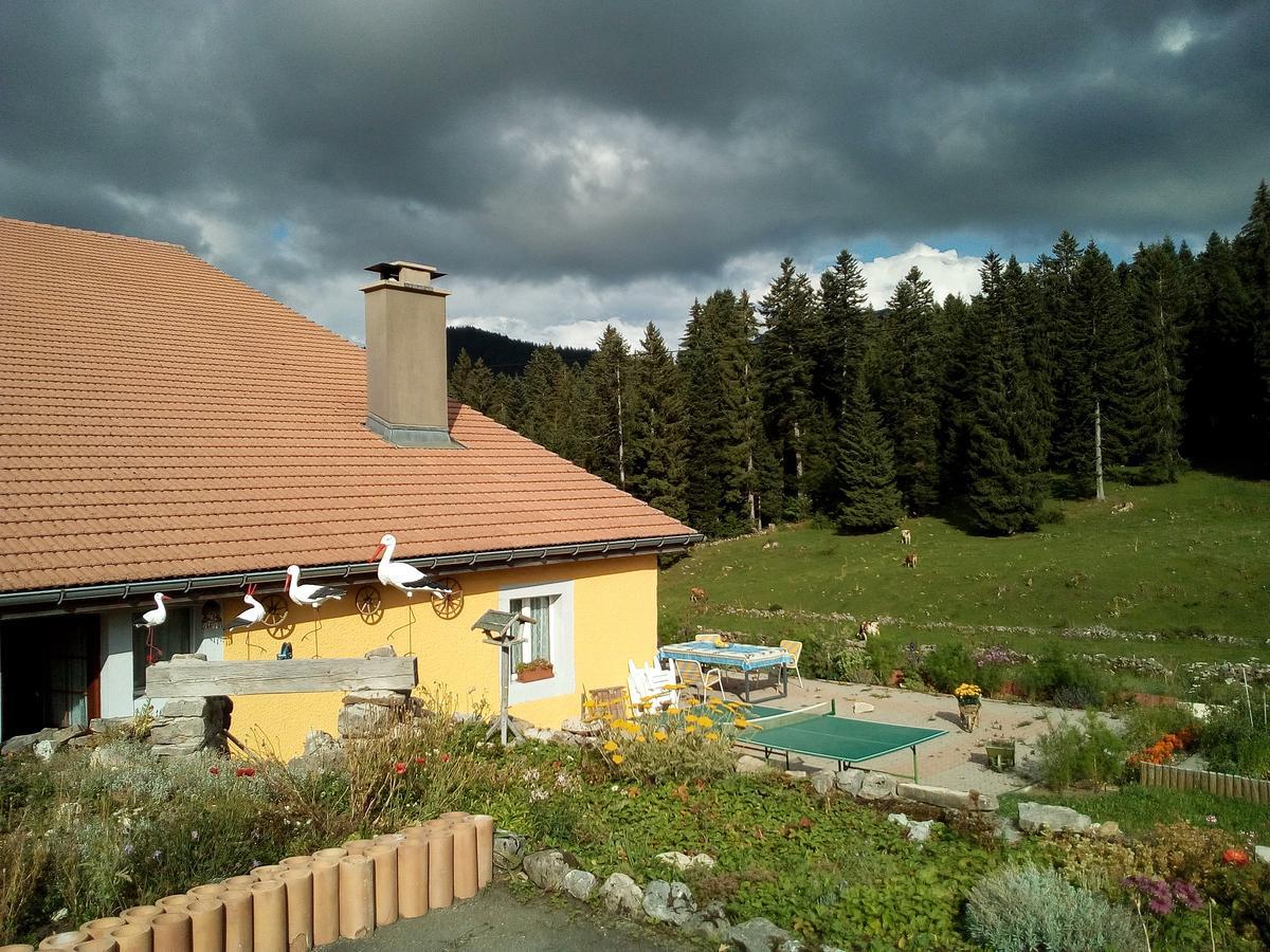 La Dernier Villa La Côte-aux-Fées Eksteriør bilde